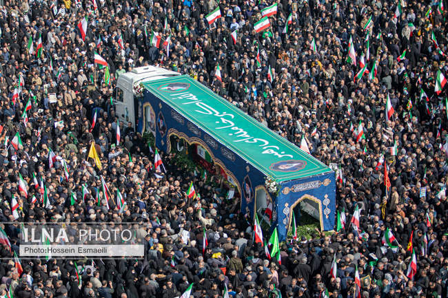 مراسم تشییع پیکر مطهر شهدای ناوشکن دنا / 2