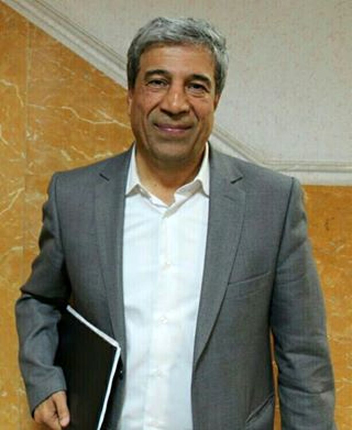 پابندی به اصول هزینه دارد / عبدولی بی انضباطی کرده و باید توسط شورای فنی کنار گذاشته می‌شد / امیدوارم پرسپولیس در مقابل السد برنده باشد