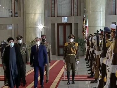 رئیسی از الکاظمی استقبال کرد