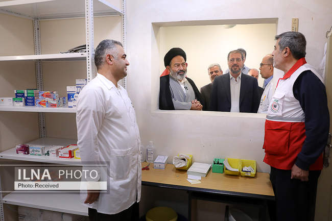  بازدید سرپرست حجاج ایرانی از زائران کشورمان و مرکز پزشکی هلال احمر د