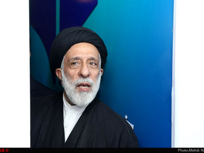حجت الاسلام سید هادی خامنه‌ای به فاطمه کروبی تسلیت گفت