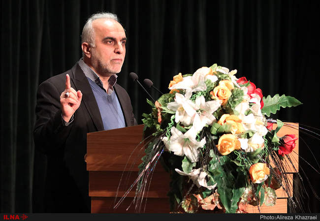 سخنرانی وزیر اقتصاد و دارایی در اداره گمرک 