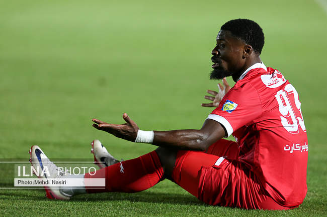 دیدار تیمهای فوتبال پرسپولیس تهران و ذوب آهن اصفهان
