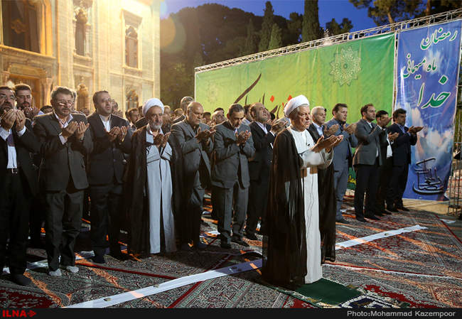 مراسم افطاری دوازدهمین روز ماه مبارک رمضان با حضور آیت الله هاشمی رف