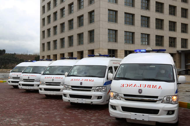 اهدای ۲۶ دستگاه آمبولانس به سیستم بهداشت و درمان مناطق محروم