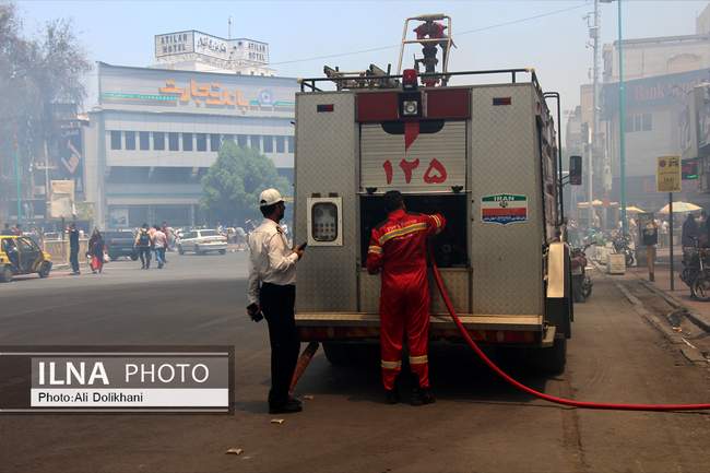 آتش سوزی در محل انباشت ضایعات در بازار بندرعباس