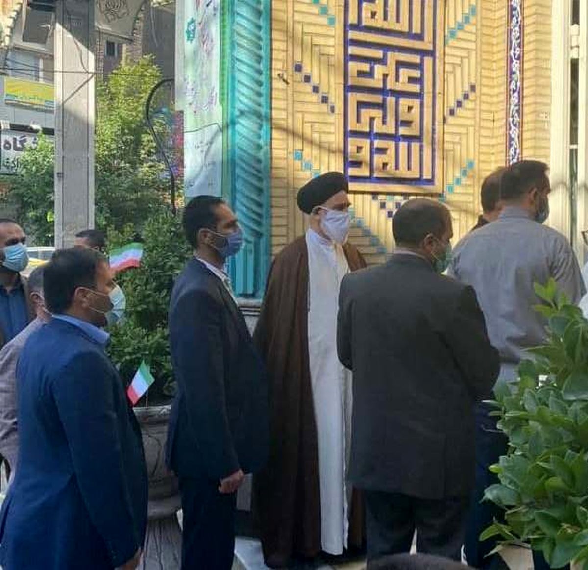 رئیس دیوان عالی کشور رای خود را به صندوق انداخت