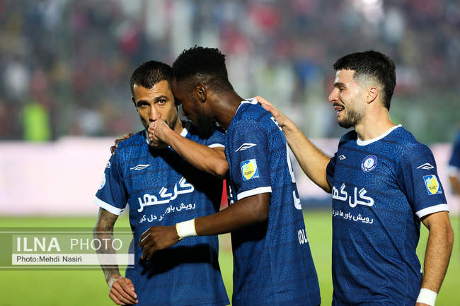 گزارش تصویری دیدار پرسپولیس و گل گهر سیرجان