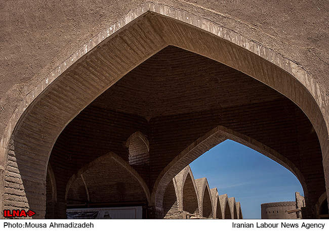 ارگ بم بزرگترین سازهٔ خشتی جهان