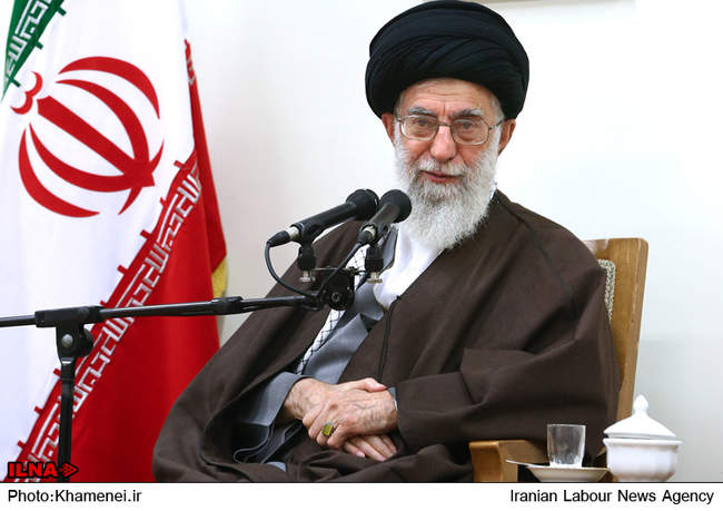 دیدار اعضای ستاد کنگره گرامیداشت شهدای پیشمرگان مسلمان کُرد با رهبر 