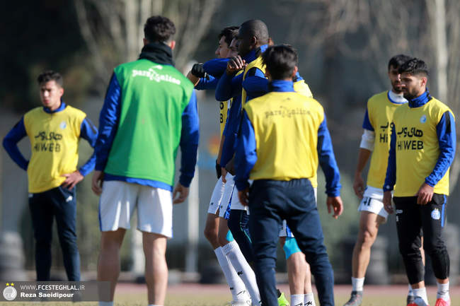 گزارش تصویری تمرین استقلال: شاگردان فکری آماده دیدار با تیم قلعه نوی