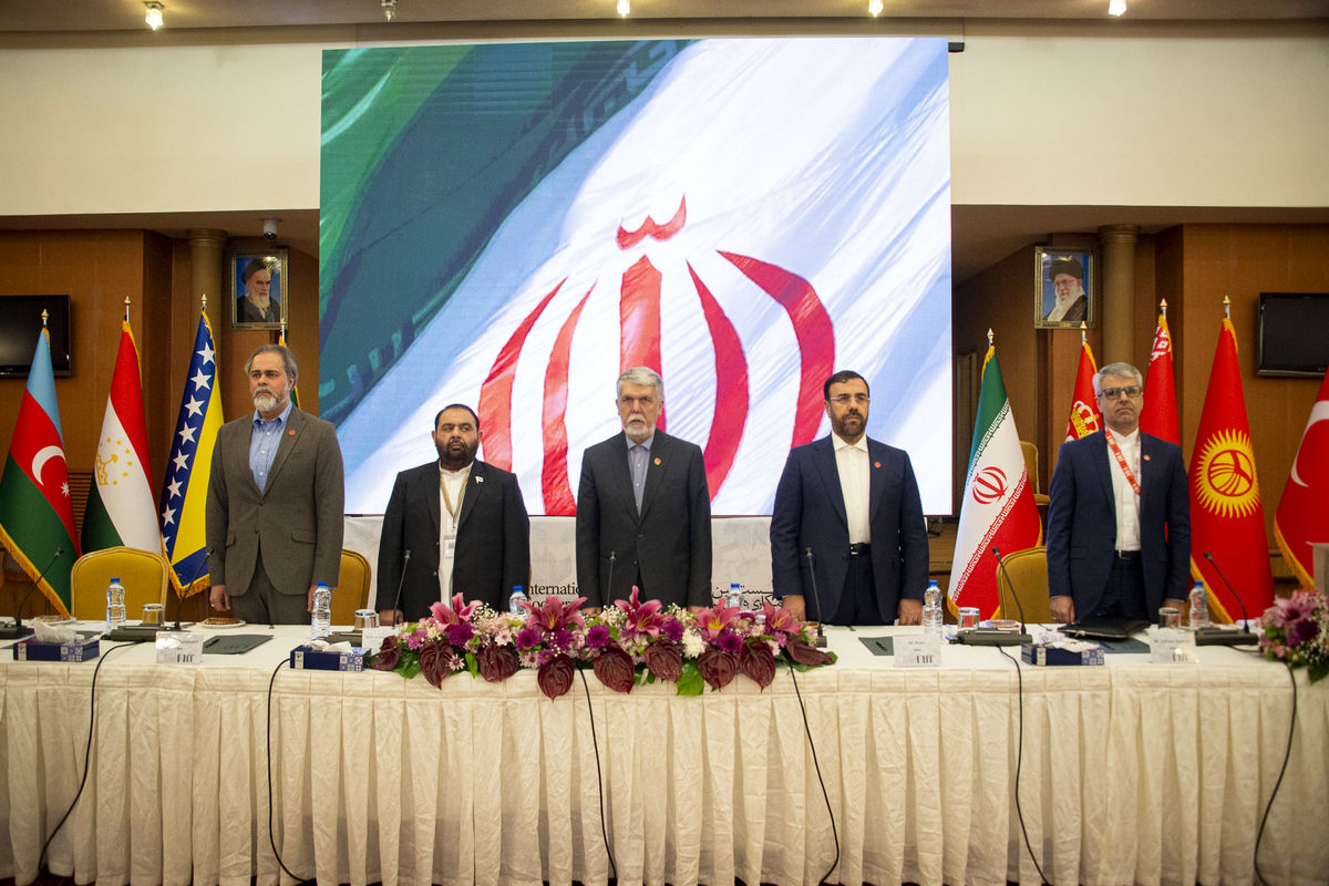 گردهمایی بزرگ مدیران فرهنگی منطقه در شیراز