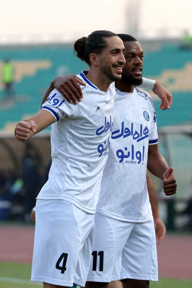 گزارش تصویری بازی استقلال و پیکان 