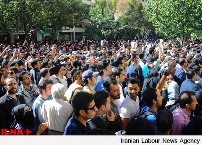 تجمع در اعتراض به اسید‌پاشی‌های اخیر / اصفهان