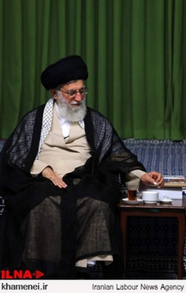 دیدار جمعی از شعرا با مقام معظم رهبری