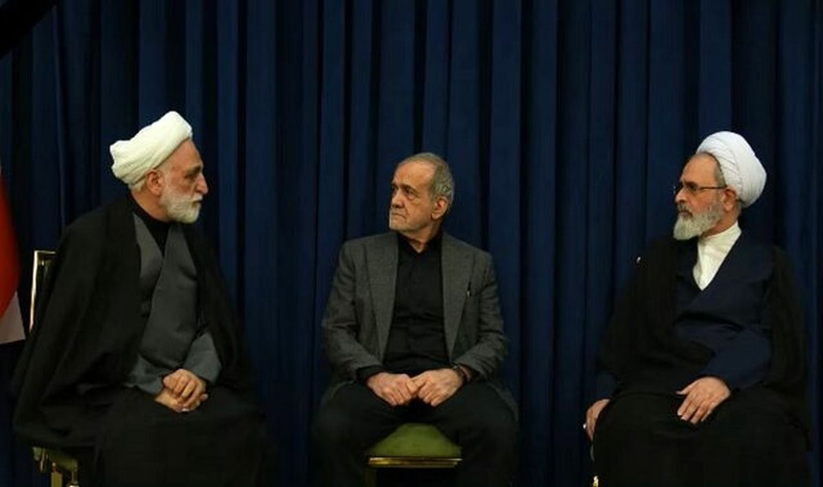 واگذاری اختیار عزل و نصب مقامات نظامی و انتظامی و اعلان صلح و جنگ به شورای موقت رهبری