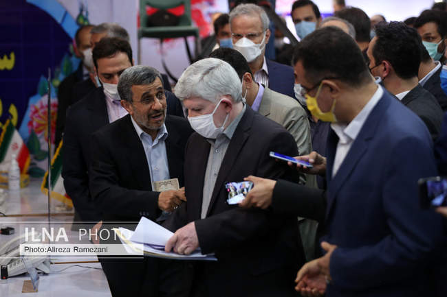 حضور محمود احمدی نژاد در وزارت کشور