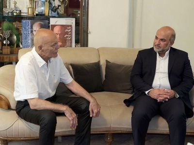 مدیرعامل صندوق اعتباری هنر به دیدار جمشید هاشم پور رفت