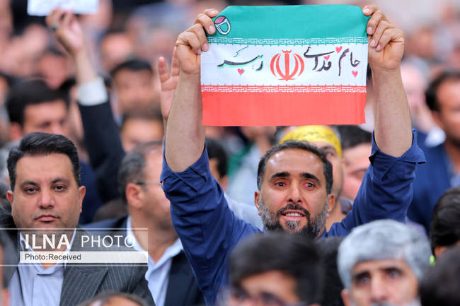 دیدار هزاران نفر از کارگران سراسر کشور با رهبر انقلاب