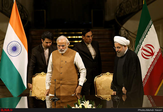 استقبال رسمی روحانی از نخست وزیر هند وامضای تفاهم نامه همکاری بین دو 