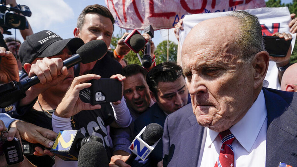 وکیل ترامپ اتهام مداخله در انتخابات را رد کرد