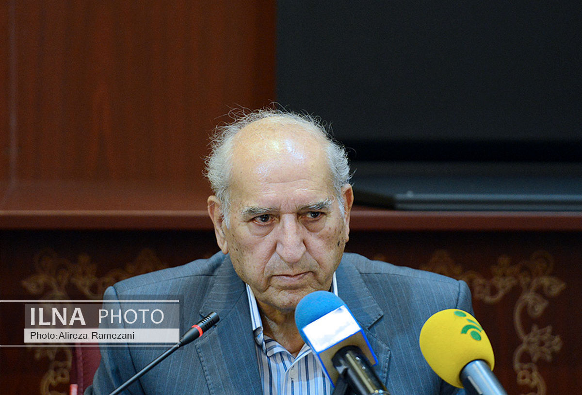 مشحون: شاهین طبع، مربی ارشد فدراسیون است 