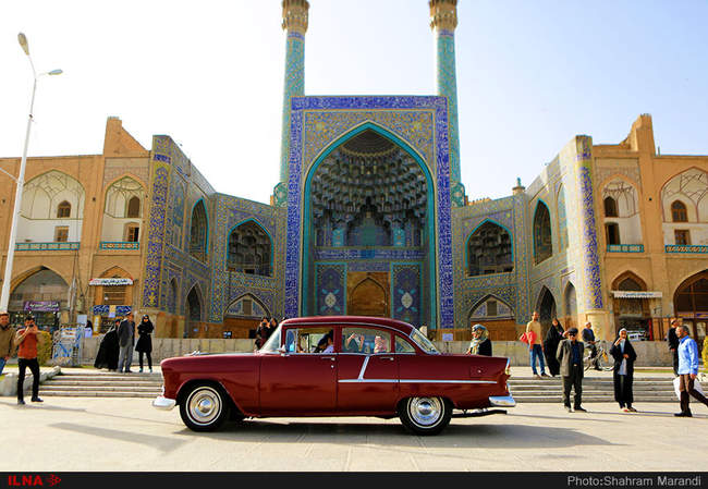 اولین رالی خودروهای کلاسیک در اصفهان