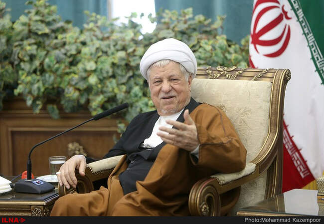 دیدار هنرمندان با آیت الله هاشمی