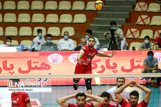 دیدار والیبال بین تیم‌های شهرداری ارومیه و لبنیات هراز آمل