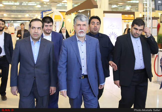 بازدید معاون اول رئیس‌جمهور از بیست و سومین نمایشگاه مطبوعات و خبرگزاری‌ها