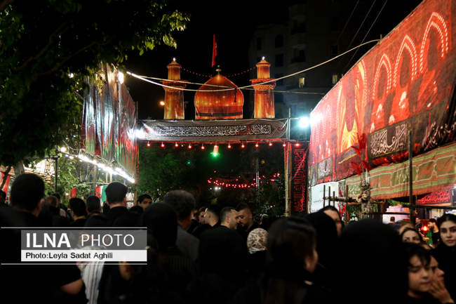 آیین مشعل گردانی در دولت آباد
