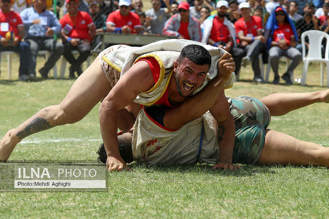 مسابقات کشتی با چوخه در رهورد قوچان