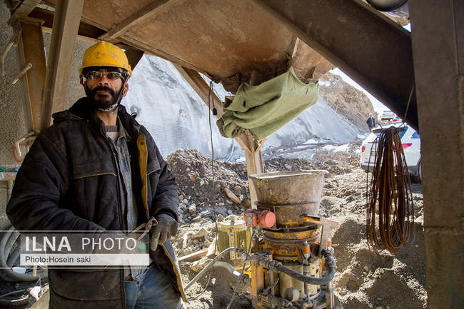 بازدید رئیس بنیاد مستضعفان از فاز ۳ آزادراه تهران شمال