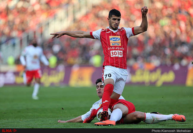 دیدار تیم‌های فوتبال پرسپولیس تهران و تراکتور سازی تبریز