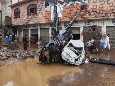 Pakistan flash floods kill over 320 amid heavy monsoon rains