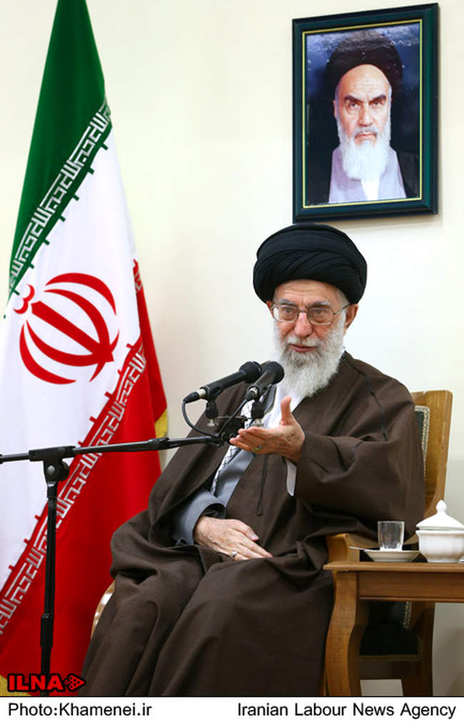 دیدار اعضای ستاد کنگره گرامیداشت شهدای پیشمرگان مسلمان کُرد با رهبر 