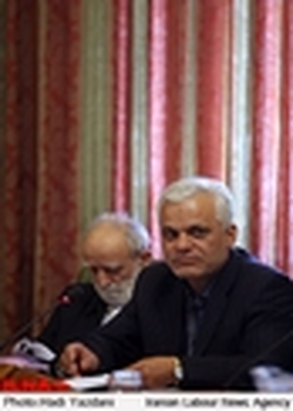مشکلات کسبه میدان امام حسین باید هرچه زودتر حل شود