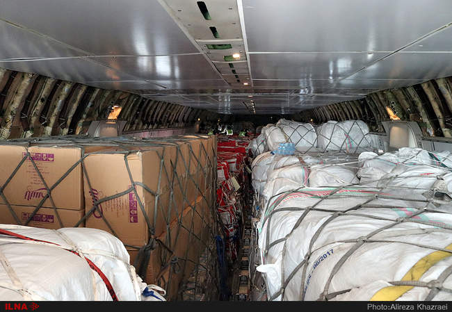 ارسال اولین محموله هوایی ستاد اجرایی فرمان امام(ره) برای سیل‌زدگان ا