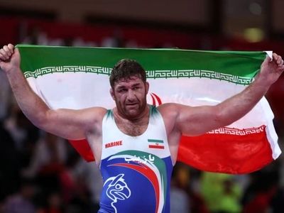  پرویز هادی اردوی تیم ملی کشتی را ترک کرد