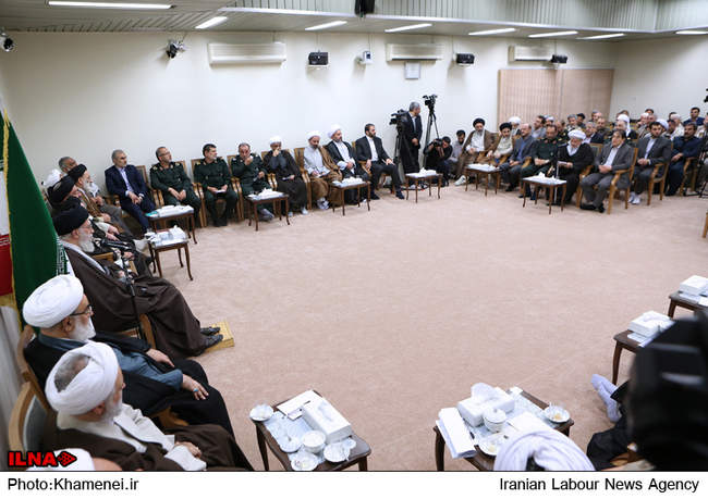 دیدار اعضای ستاد کنگره گرامیداشت شهدای پیشمرگان مسلمان کُرد با رهبر 