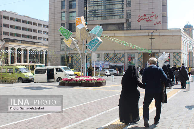 جلوه گری المان های نوروزی در مشهد