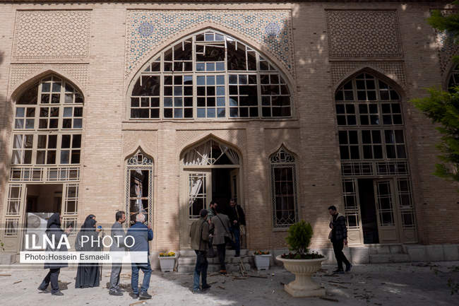 بازدید خبرنگاران از آثار بمباران هوایی در حریم تاریخی اصفهان