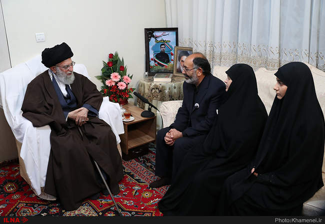 حضور رهبر انقلاب در منزل شهید محمدعلی بایرامی از شهدای ناجا