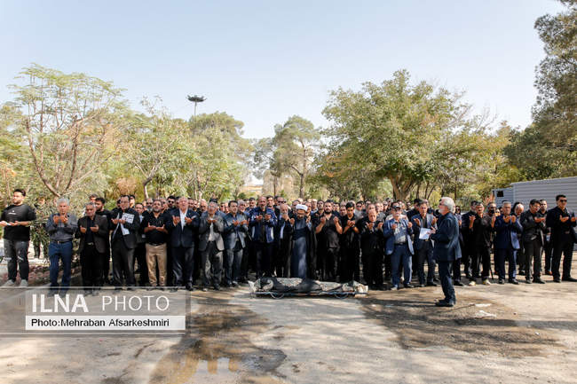 تشییع پیکر حسین حبیبی فعال پیشکسوت کارگری 