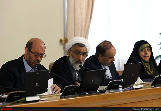 آخرین جلسه هیئت دولت در سال 94 