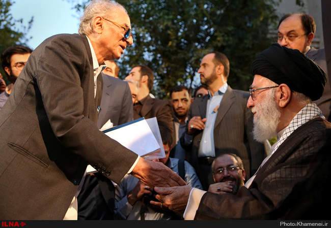 دیدار جمعی از شاعران با رهبر انقلاب