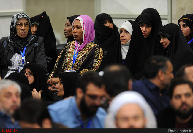 دیدار اعضای کنگره نقش شیعه درگسترش علوم اسلامی با رهبرانقلاب