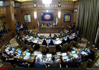 کشف استخدامهای رابطهای در شهرداری به راحتی امکانپذیر نیست/ با کسانی که در گذشته با روابط فامیلی استخدام شدهاند، برخورد نمیشود/