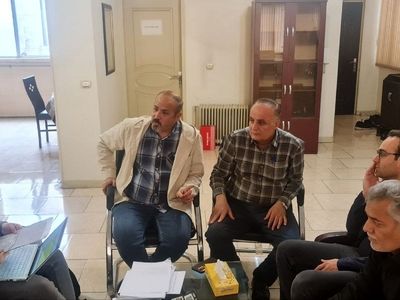 تصویری از جلسه‌ی نمایندگان کارگری قبل از ورود به مذاکرات مزدی شورایعالی کار 