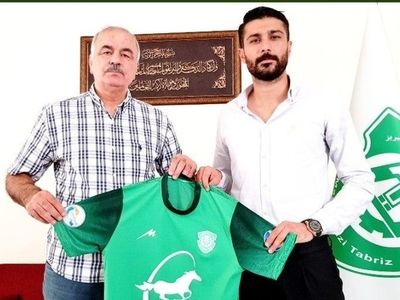 باصفا :دروازه بان نفت مسجد برای فحاشی استارت 200 متری زد